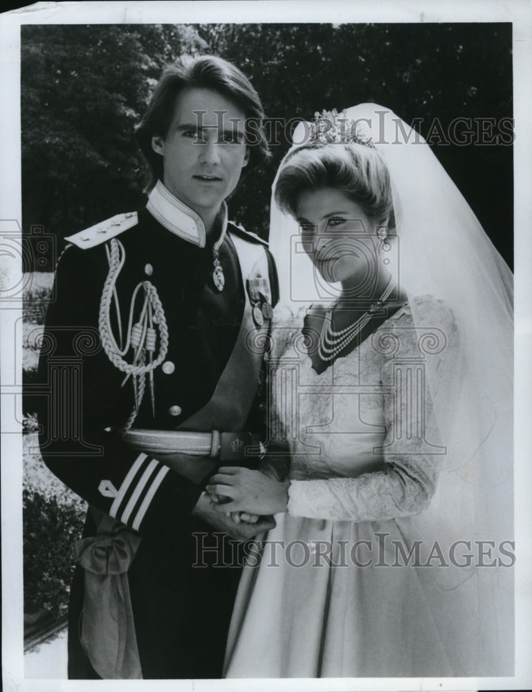 1985 Press Photo Michael Praed and Catherine Oxenberg star in Dynasty- Historic Images