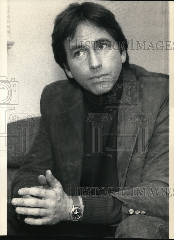 1987 Press Photo John Riter actor stars in Hooperman TV show - cvp48404- Historic Images