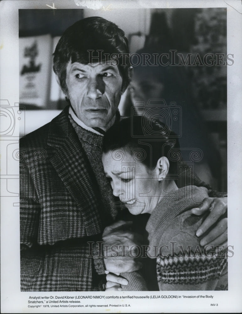 1981 Press Photo Leonard Nimoy Lelia Goldoni in Invasion of the Body Snatchers- Historic Images