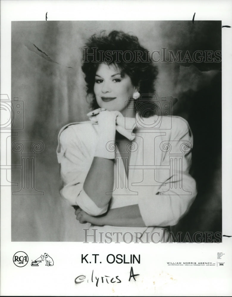 1994 Press Photo K.T. Oslin - cvp48645- Historic Images