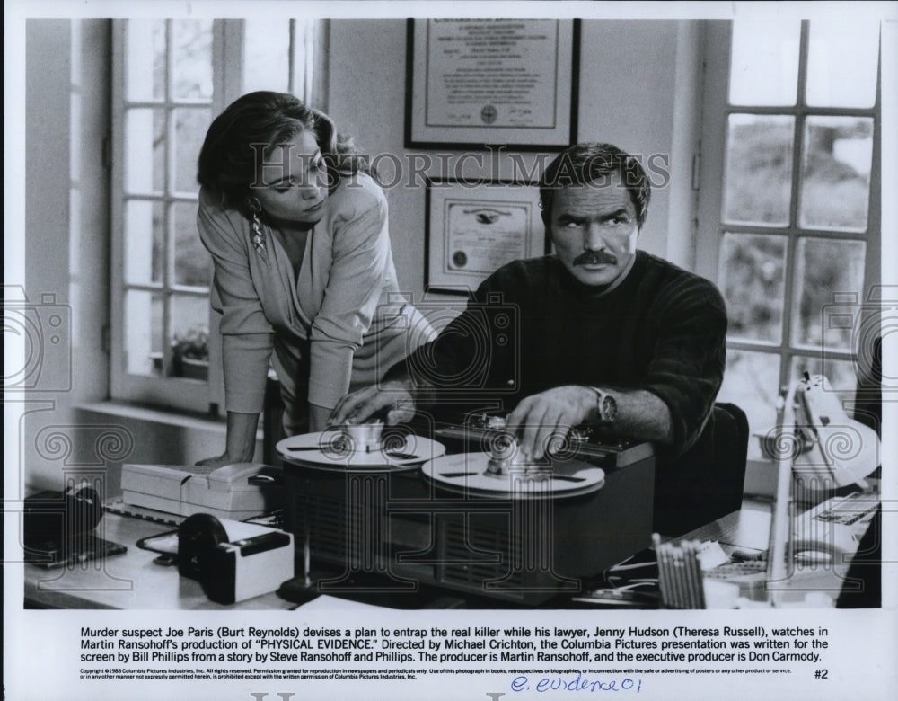 1988 Press Photo Burt Reynolds &amp; Theresa Russell in Physical Evidence- Historic Images