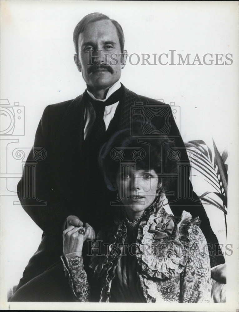 1981 Press Photo Robert Duvall &amp; Samantha Eggar in The Seven Per-Cent Solution- Historic Images