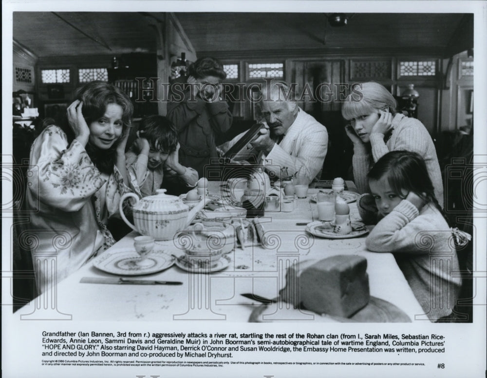 1988 Press Photo Ian Bannen Sarah Miles Sebastian Rice-Edwards &quot;Hope And Glory&quot;- Historic Images