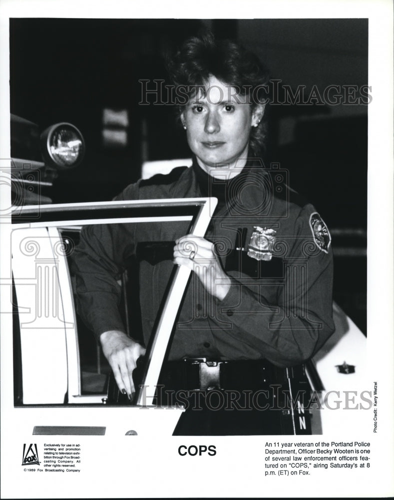 1989 Press Photo Officer Becky Wooten Portland Police Department on COPS- Historic Images