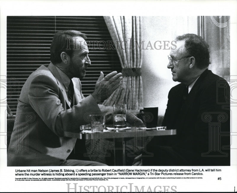 Load image into Gallery viewer, 1990 Press Photo James B. Sikking Gene Hackman star in Narrow Margin - cvp52457
