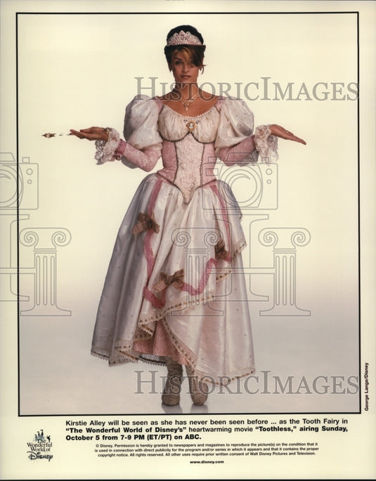 Undated Press Photo Kirstie Allie In Tootless - cvp52741- Historic Images