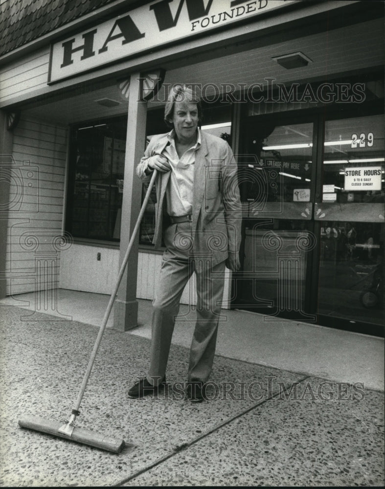 1983 Press Photo Donald Sutherland stars in The Winter of our Discomfort- Historic Images