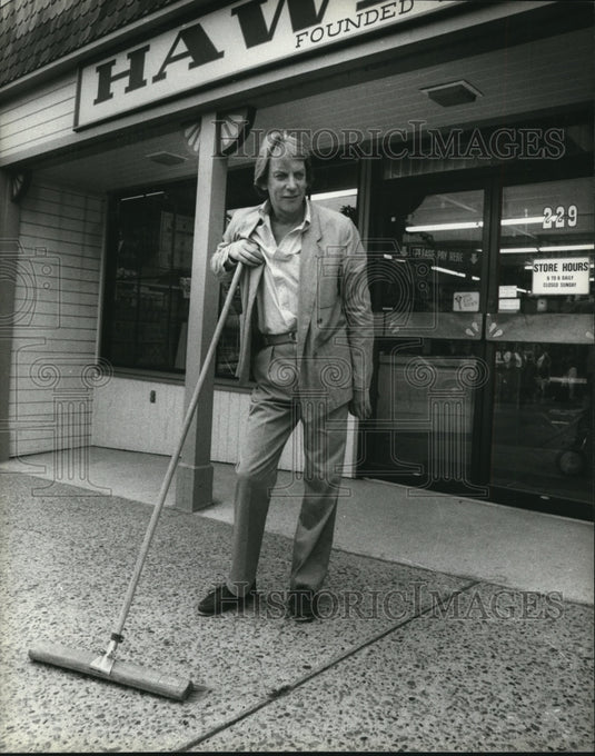 1983 Press Photo Donald Sutherland stars in The Winter of our Discomfort- Historic Images