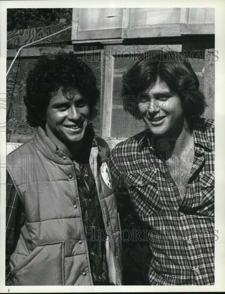 1981 Press Photo Ethan Wayne and Greg Evigan star in BJ and the Bear - cvp53373- Historic Images