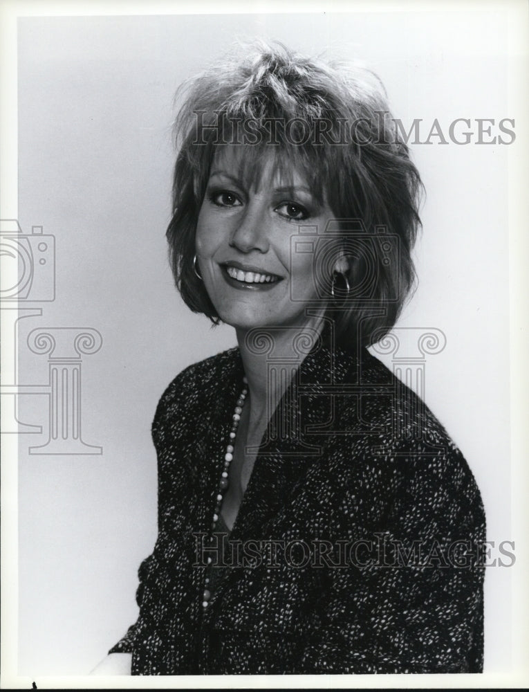 1986 Press Photo Anne Schedeen on Alf - cvp53687- Historic Images