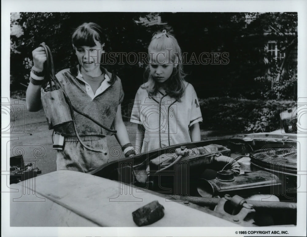 1985 Press Photo Kim Hauser in "Jeeter Mason and the MagicHeadset" - cvp54211- Historic Images