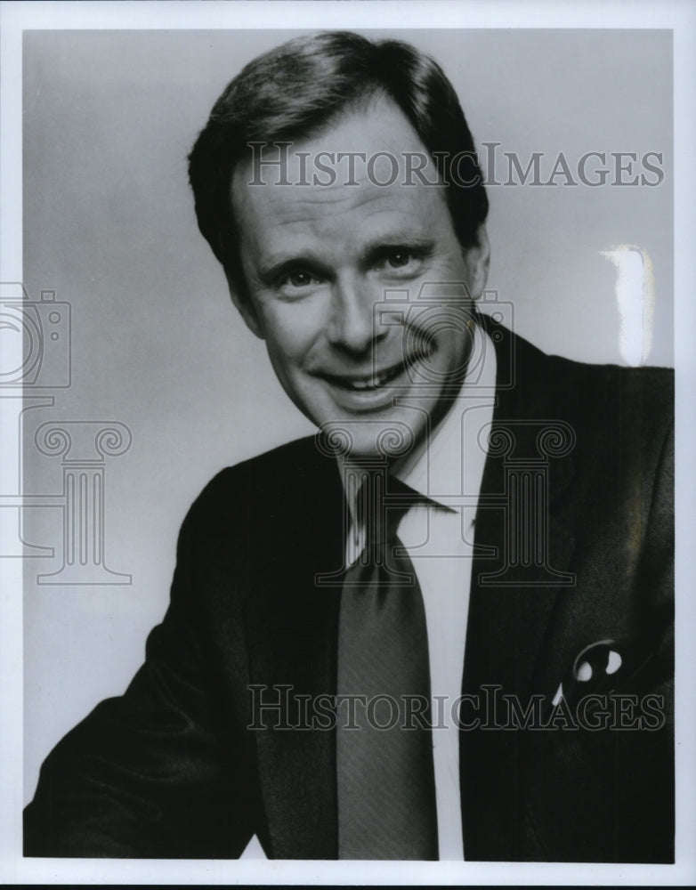 Press Photo Gary Cubberly correspondent on Beyond Tomorrow - cvp54612- Historic Images