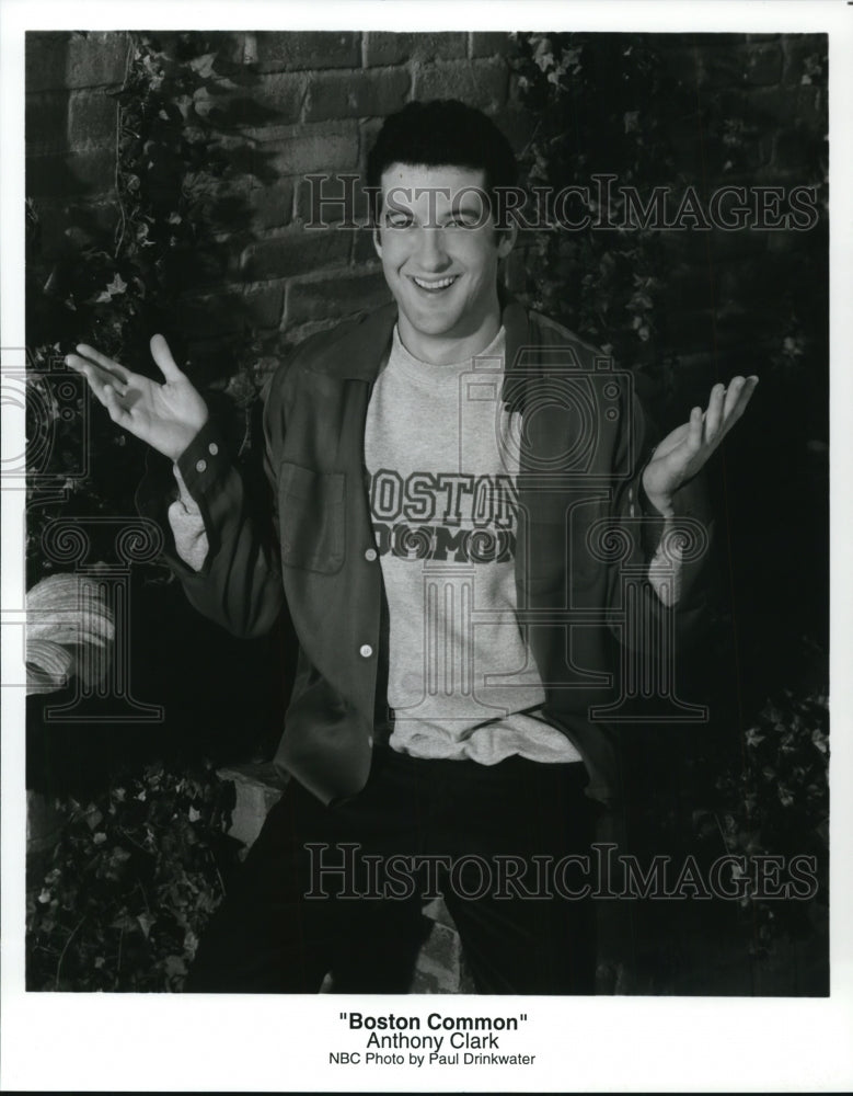 Press Photo Anthony Clark stars in Boston Common TV show - cvp54642- Historic Images