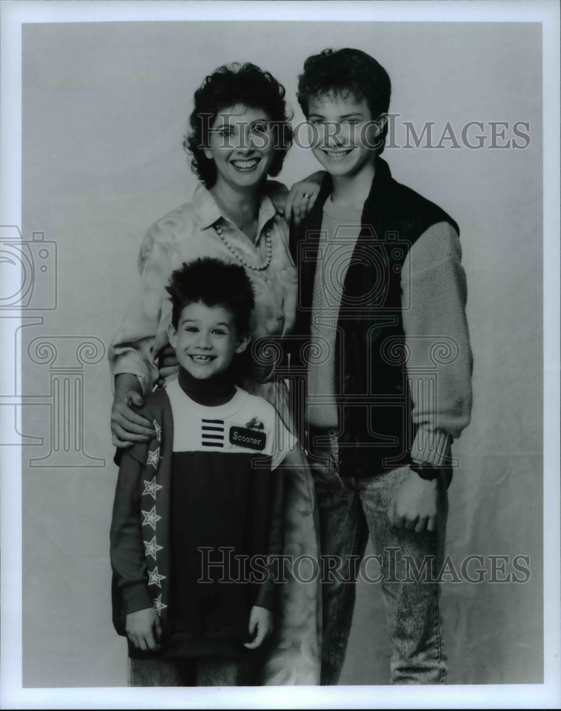 1987 Press Photo Elinor Donahue in The New Adventures of Beans Baxter- Historic Images