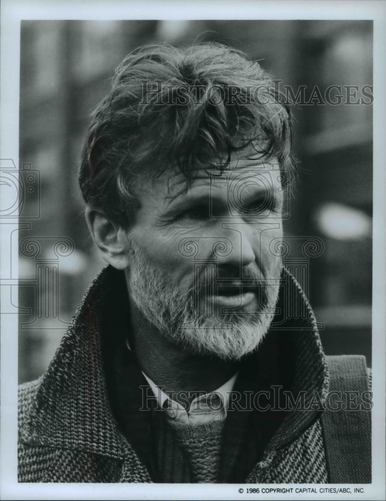 1986 Press Photo Kirs Kristofferson in &quot;Amerika&quot; - cvp55227- Historic Images