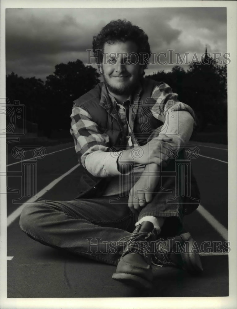 1985 Press Photo Daniel Stern &quot;Hometown&quot; - cvp55314- Historic Images