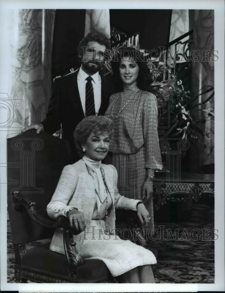 1984 Press Photo Anne Baxter Connie Sellecca James Brolin Arthur Hailey&#39;s Hotel- Historic Images