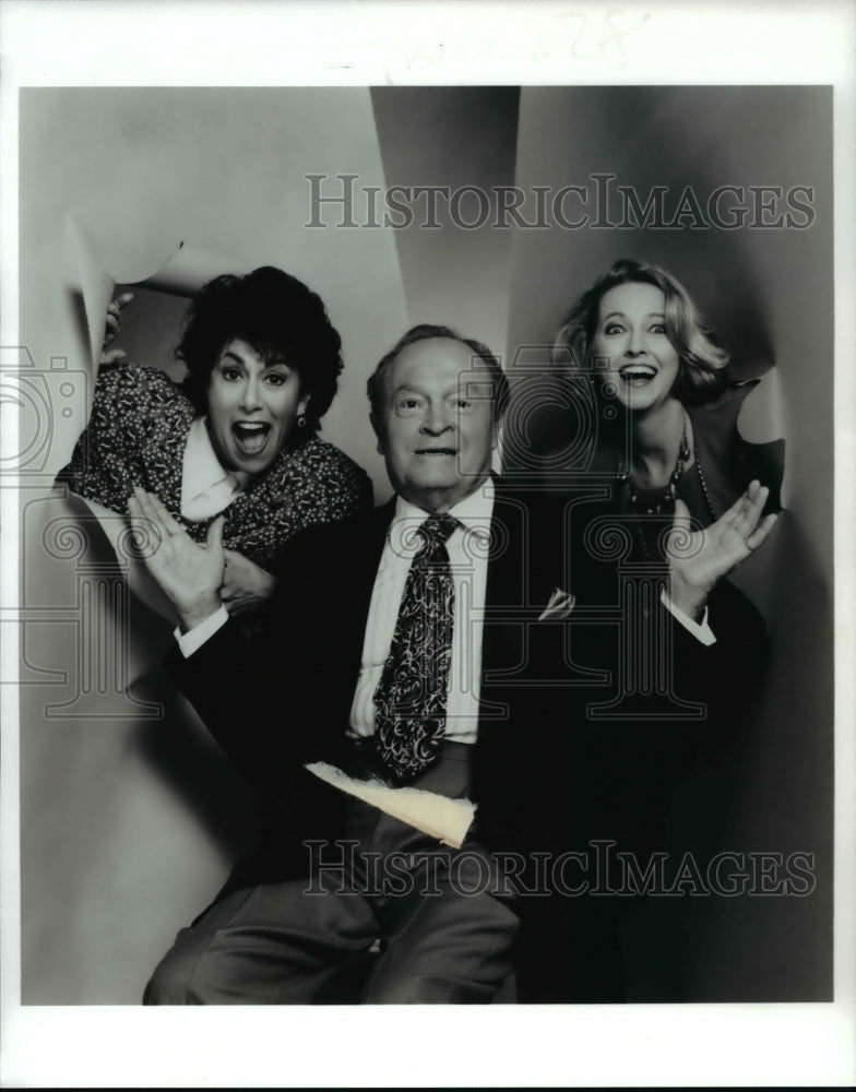 1992 Press Photo Bob Hope &quot;Bob Hope Presents the Ladies of Laughter&quot; - cvp55360- Historic Images