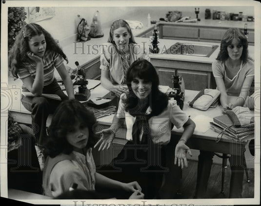 1981 Press Photo The Body Human: The Facts for Girls - cvp55541- Historic Images