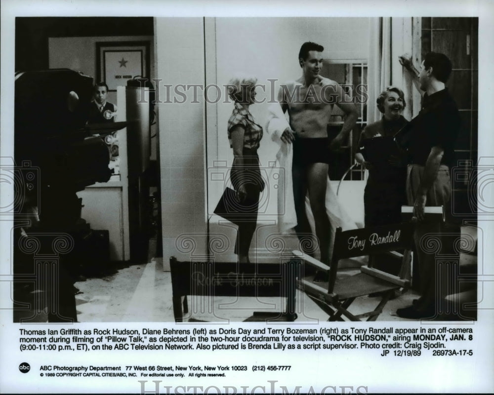 1989 Press Photo Thomas Ian Griffith Diane Behrens Terry Bozeman on Pillow Talk- Historic Images