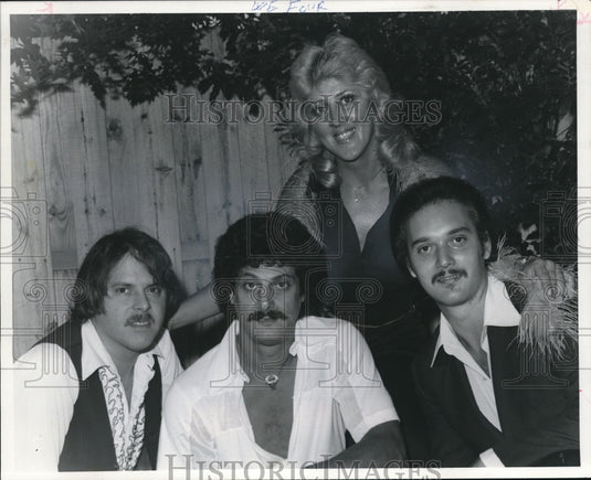 1980 Press Photo Bob Piercing Mike Geraci Nancy Kaye Mark Allen of We Four- Historic Images