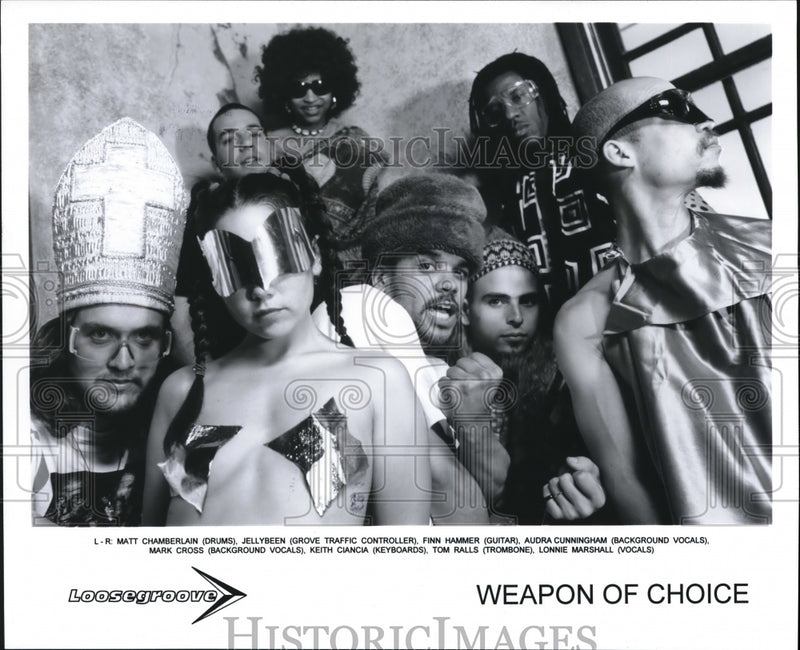 Load image into Gallery viewer, 1994 Press Photo Weapon of Choice - cvp56871
