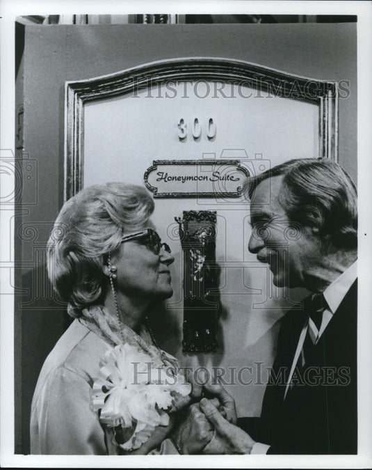 Press Photo Honeymoon Suite - cvp57734- Historic Images
