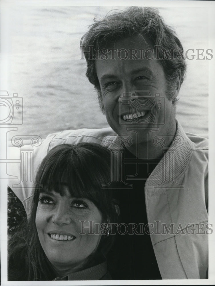 Press Photo Robert Culp Barbara Feldon Cynthia Is Alive And Living In Arizona- Historic Images