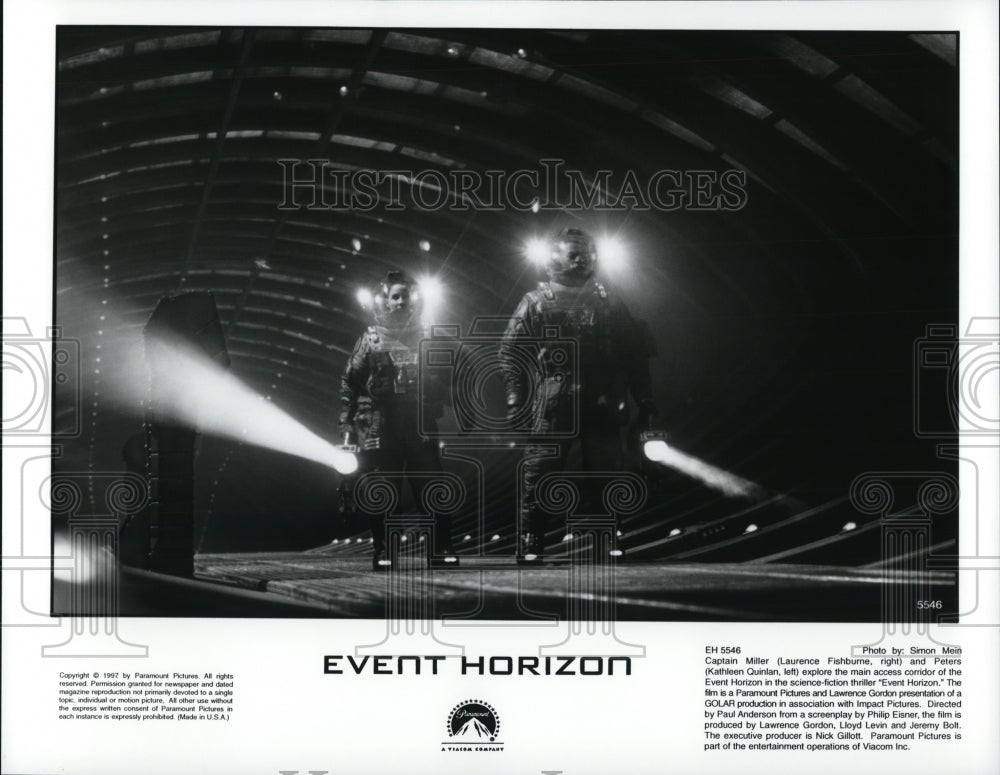 1997 Press Photo Laurence Fishburne and Kathleen Quinlan star in Event Horizon- Historic Images