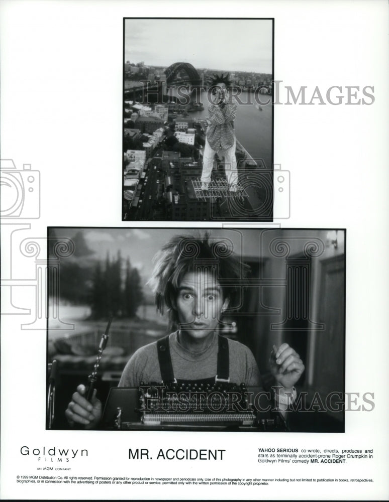 1999 Press Photo Yahoo Serious writer director and star of Mr. Accident- Historic Images