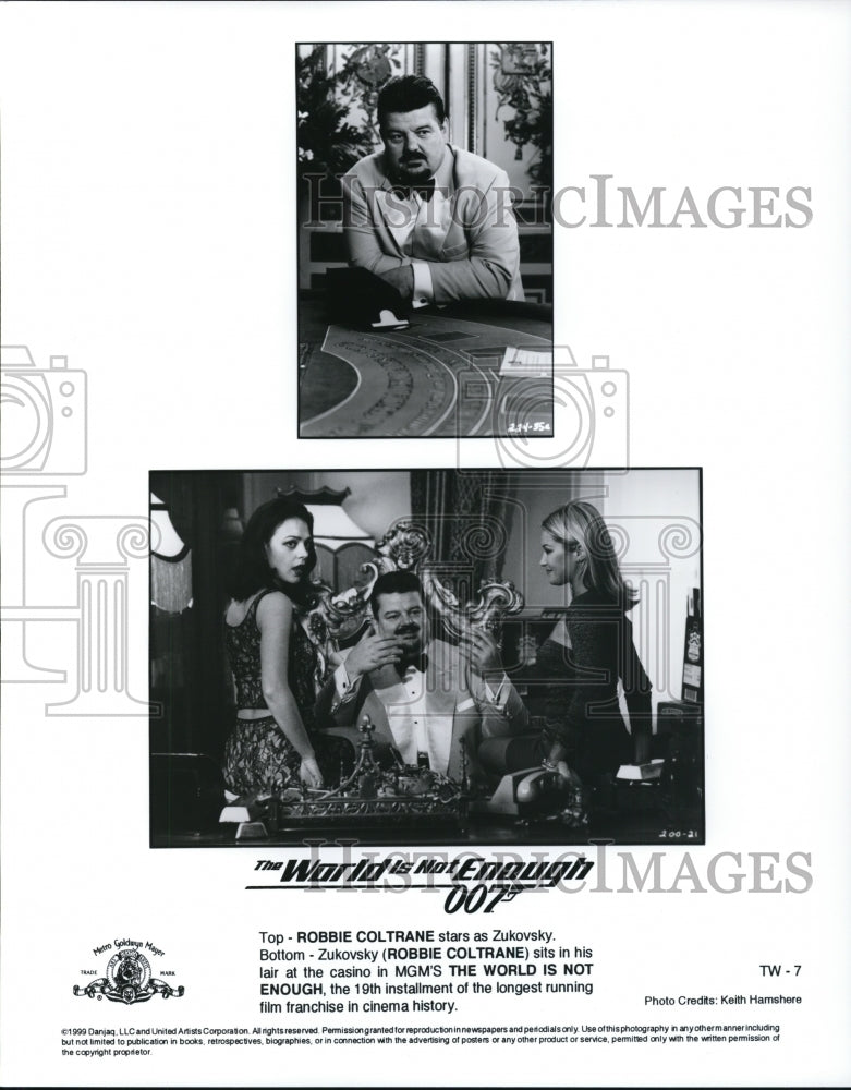 1999 Press Photo Robbie Coltrane in The World is Not Enough 007 - cvp61377