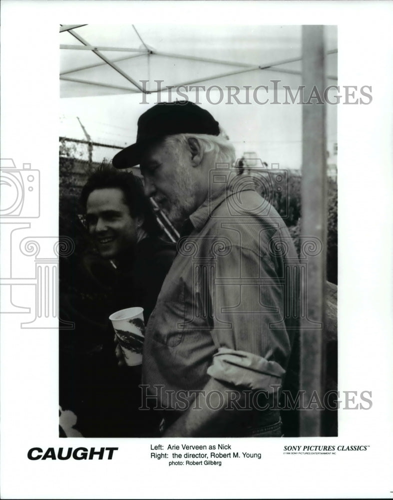 1996 Press Photo Arie Verveen Director Robert Young Of Caught - cvp62190- Historic Images