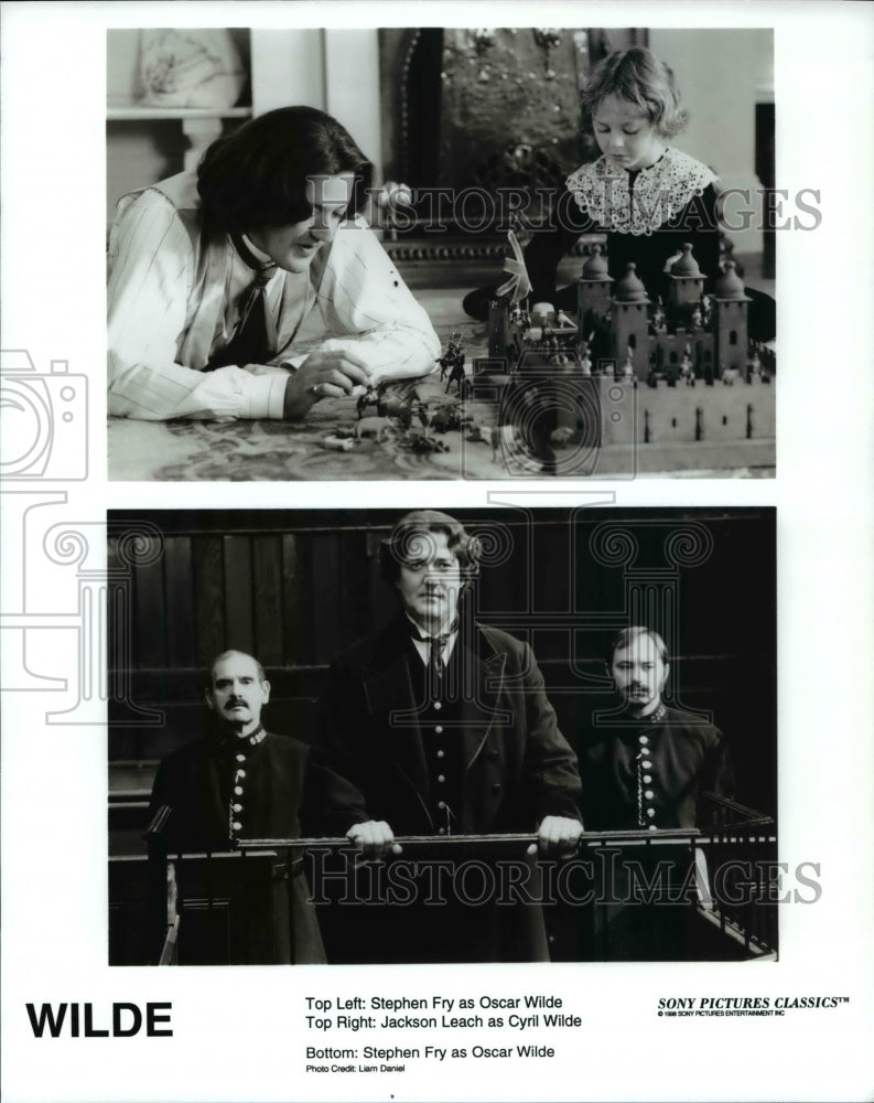 1995 Press Photo Stephen Fry Jackson Leach In Wilde - cvp62219- Historic Images