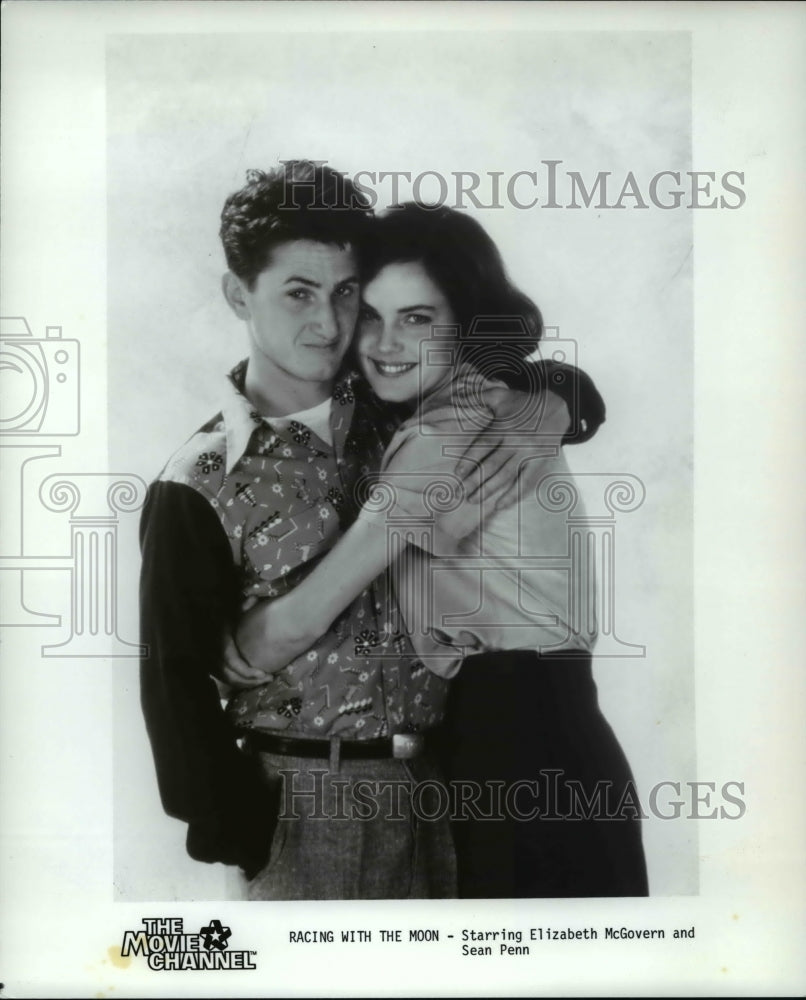1985 Press Photo Elizabeth McGovern, Sean Penn in Racing with the Moon- Historic Images