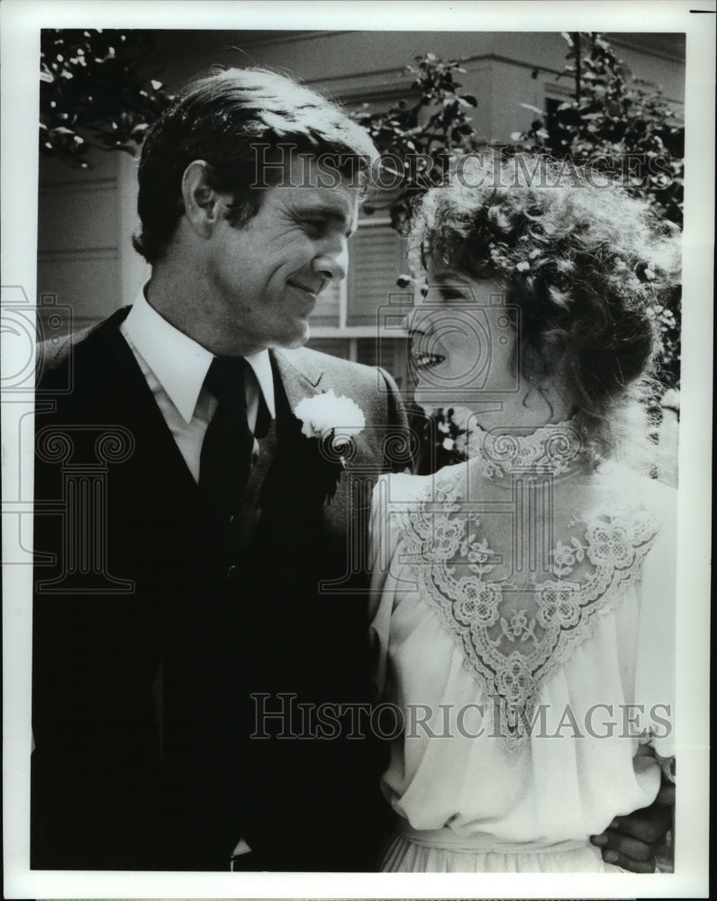 1981 Press Photo CBS presents Lou Grant with Cliff Potts and Linda Kelsey- Historic Images