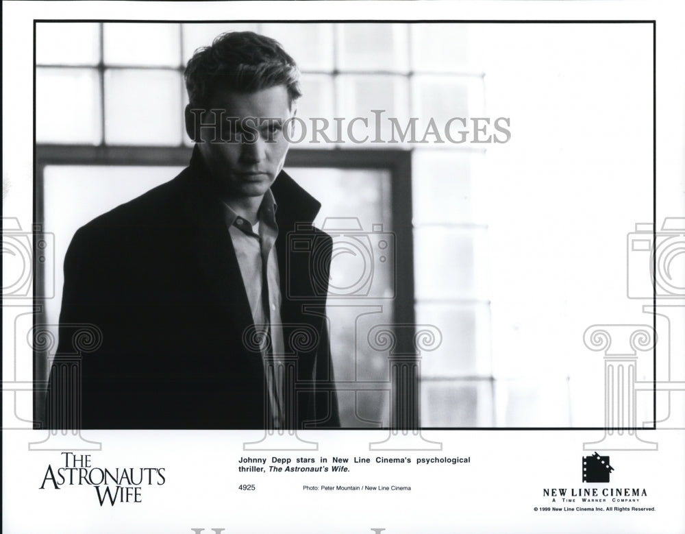 1999 Press Photo Johnny Depp in The Astronaut's Wife - cvp65041- Historic Images