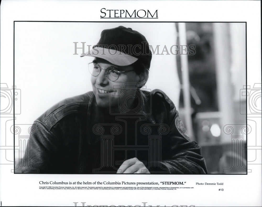 1998 Press Photo Director Chris Columbus of the film Stepmom - cvp66131