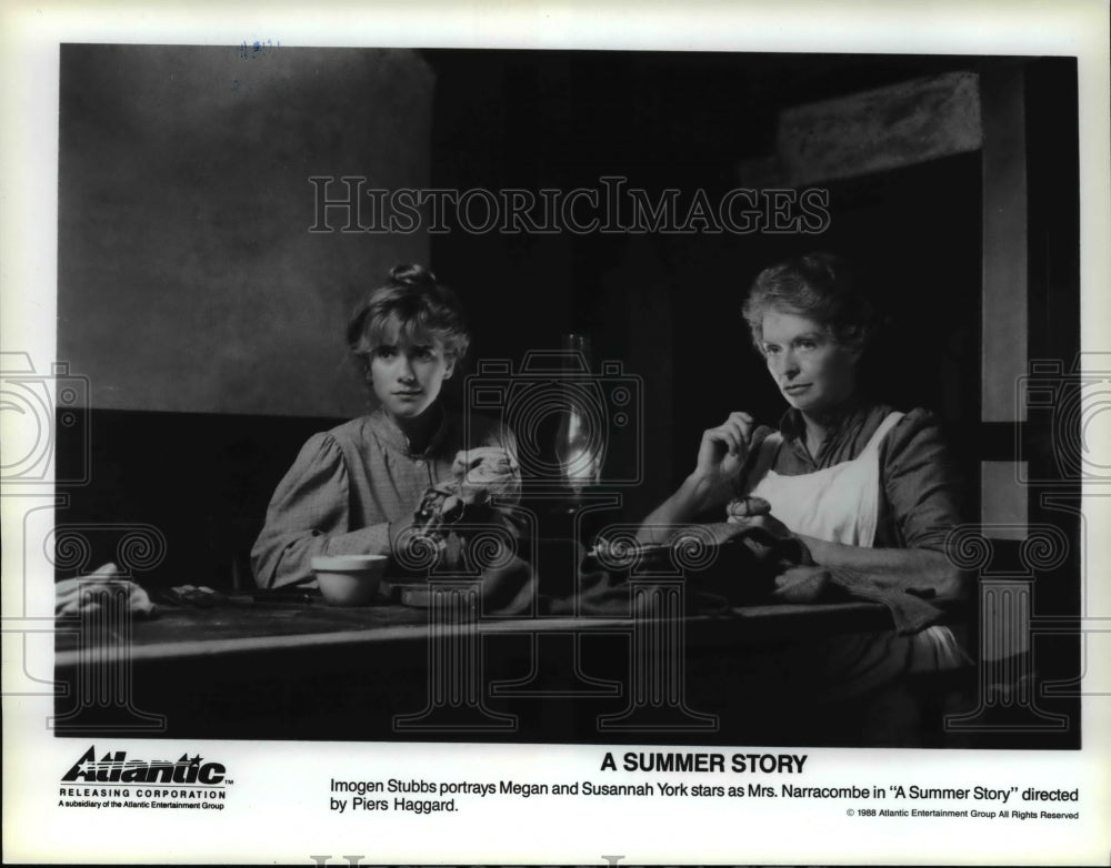 1988 Press Photo Imogene Stubbs &amp; Susannah York in A Summer Story - cvp66372- Historic Images