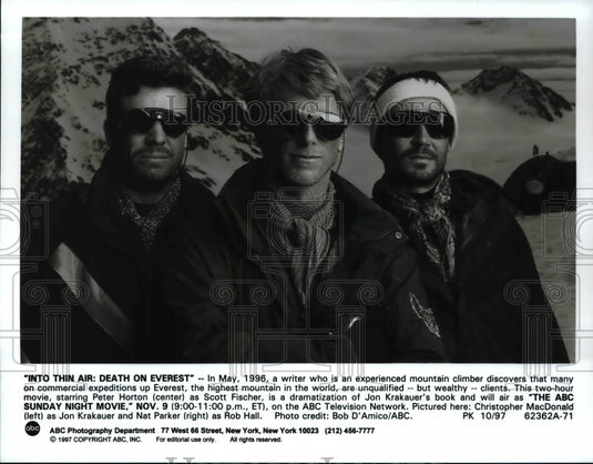 1997 Press Photo Christopher MacDonald Nat Parker Peter Horton in Into Thin Air- Historic Images