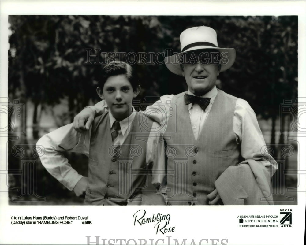 1992 Press Photo Lukas Haas and Robert Duvall star in Rambling Rose - cvp66526- Historic Images