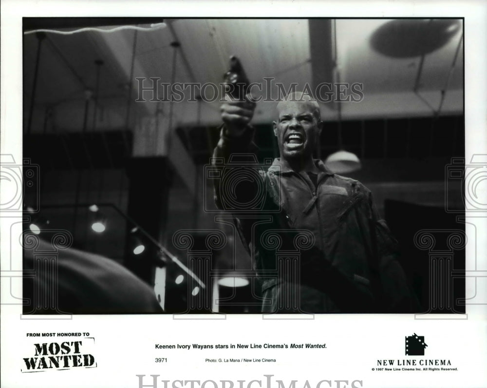 1997 Press Photo Keenen Ivory Wayans in Most Wanted - cvp67357- Historic Images