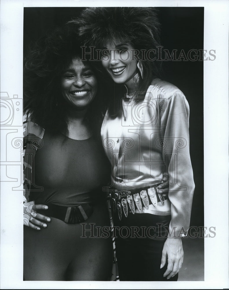 1987 Press Photo Chaka Kahn Stepfanie Kramer on Hunter - cvp69141- Historic Images