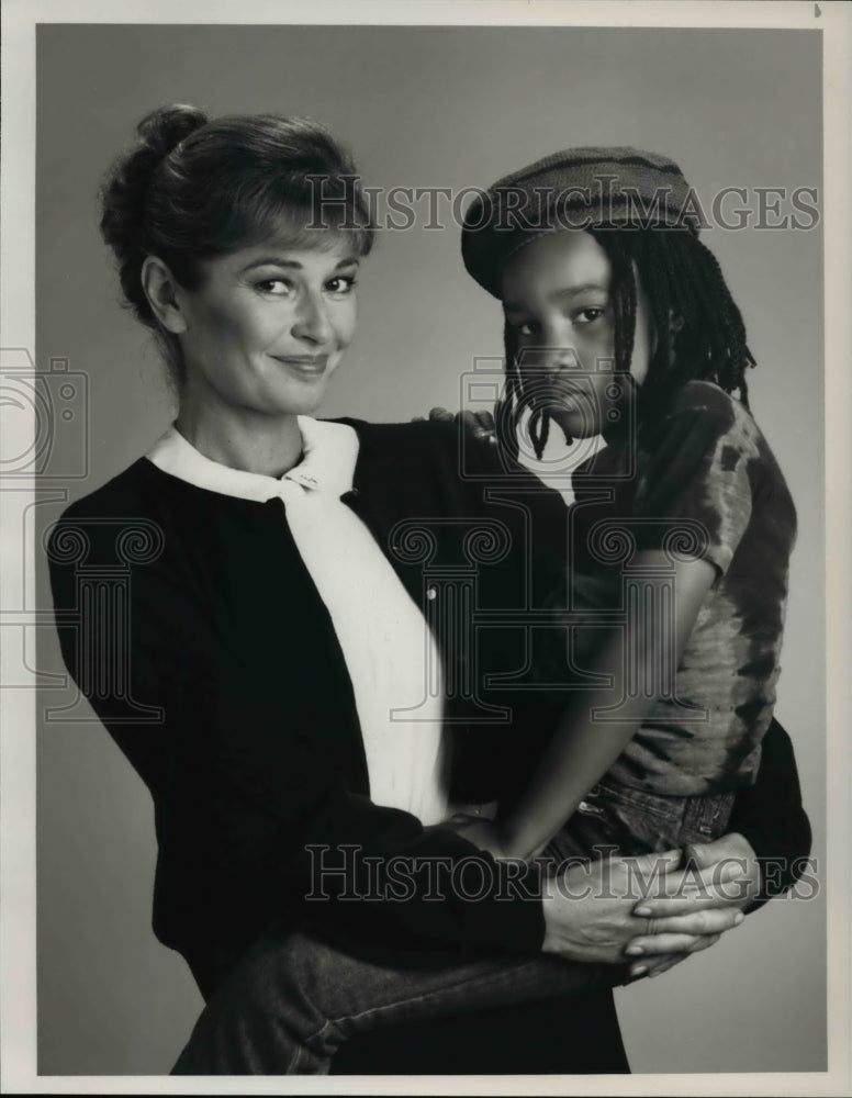 1989 Press Photo Sister Kate Stephanie Beacham Joel Robinson - cvp69372- Historic Images