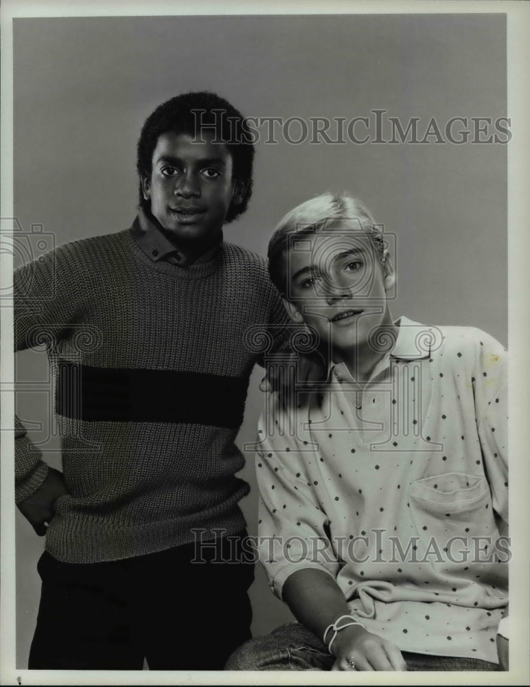 1985 Press Photo Rickey Schroder &amp; Alfonso Ribeiro in Silver Spoons - cvp69874- Historic Images