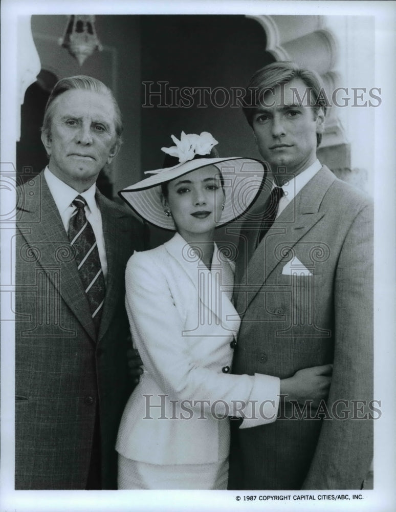 1987 Press Photo Mia Sara Gary Cady Kirk Douglas in Queenie - cvp70338- Historic Images