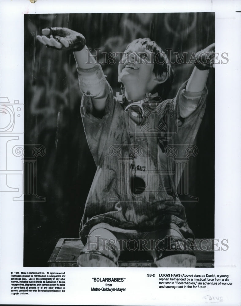 1986 Press Photo Lukas Haas stars as Daniel in Solarbabies - cvp73031- Historic Images