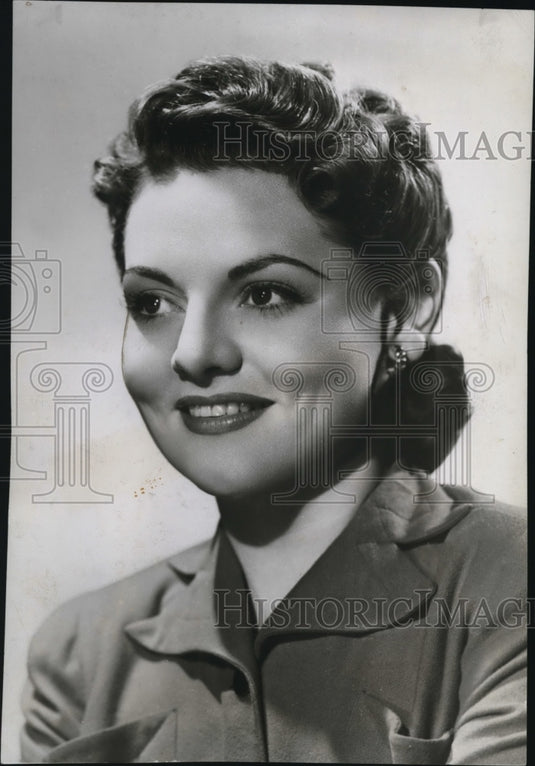 1946 Press Photo Jeanne Cagney in Grand Central Station - cvp74355