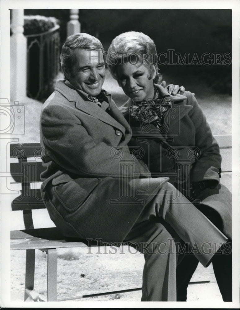 Press Photo Perry Como and Mitzi Gaynes - cvp74589- Historic Images