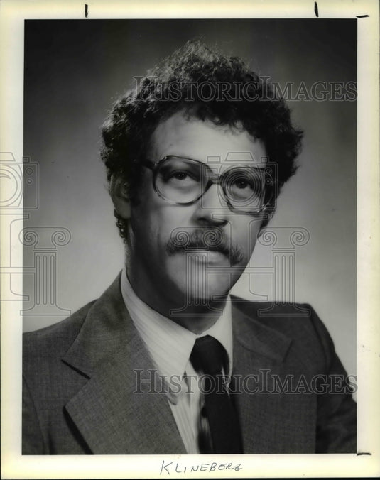 1982 Press Photo John M Klineberg Deputy Director NASA Lewis- Historic Images