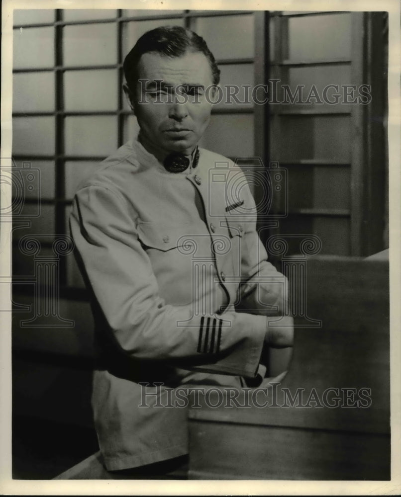 1958 Press Photo James Mason in No Boat for Four Months - cvp77525- Historic Images